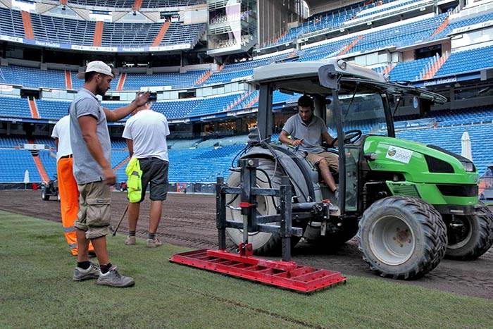 estadio-santiago-bernabeu-cesped-05