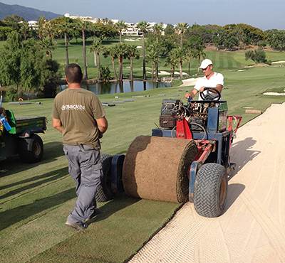 Instalación de tepes en formato Big Roll